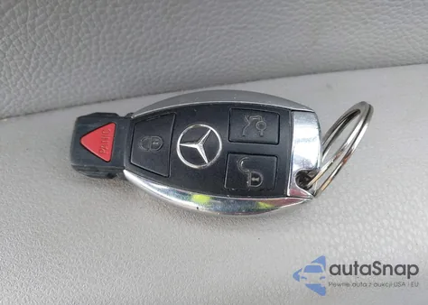 2012 Mercedes-Benz C 300 Sport 4Matic из США, поврежденный, VIN WDDGF8BB5CR225904